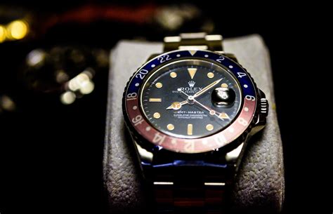 why is the pepesi rolex bezel facded is the|Pepsi bezel watch review.